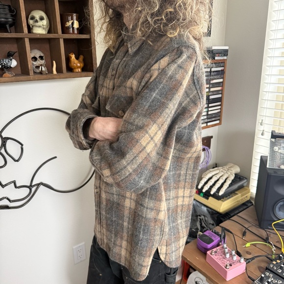 Vintage 60s Woolrich Earthy Plaid Wool Button Down Shirt USA Made ~ Size Large - Picture 4 of 8